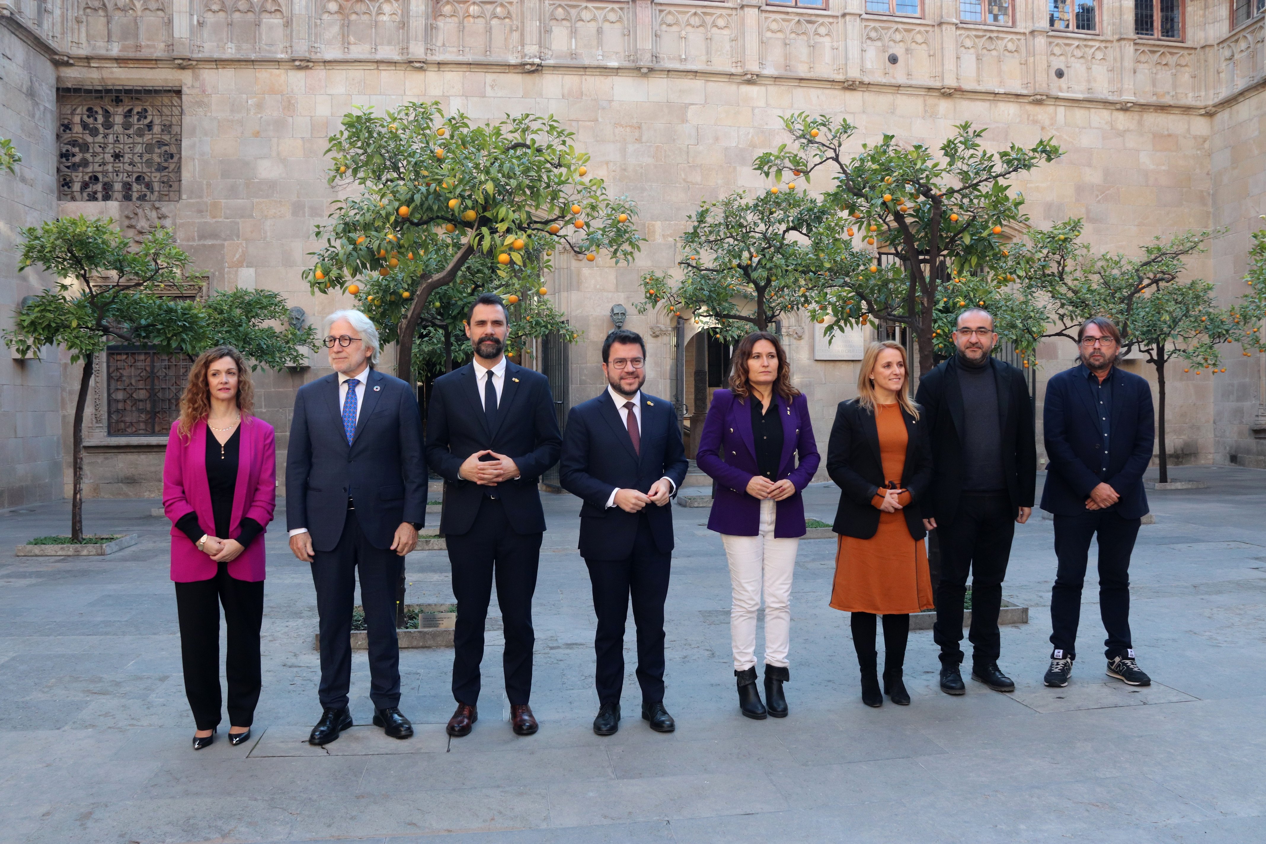 Sindicatos, Foment y Pimec firman un acuerdo con el Govern para los presupuestos