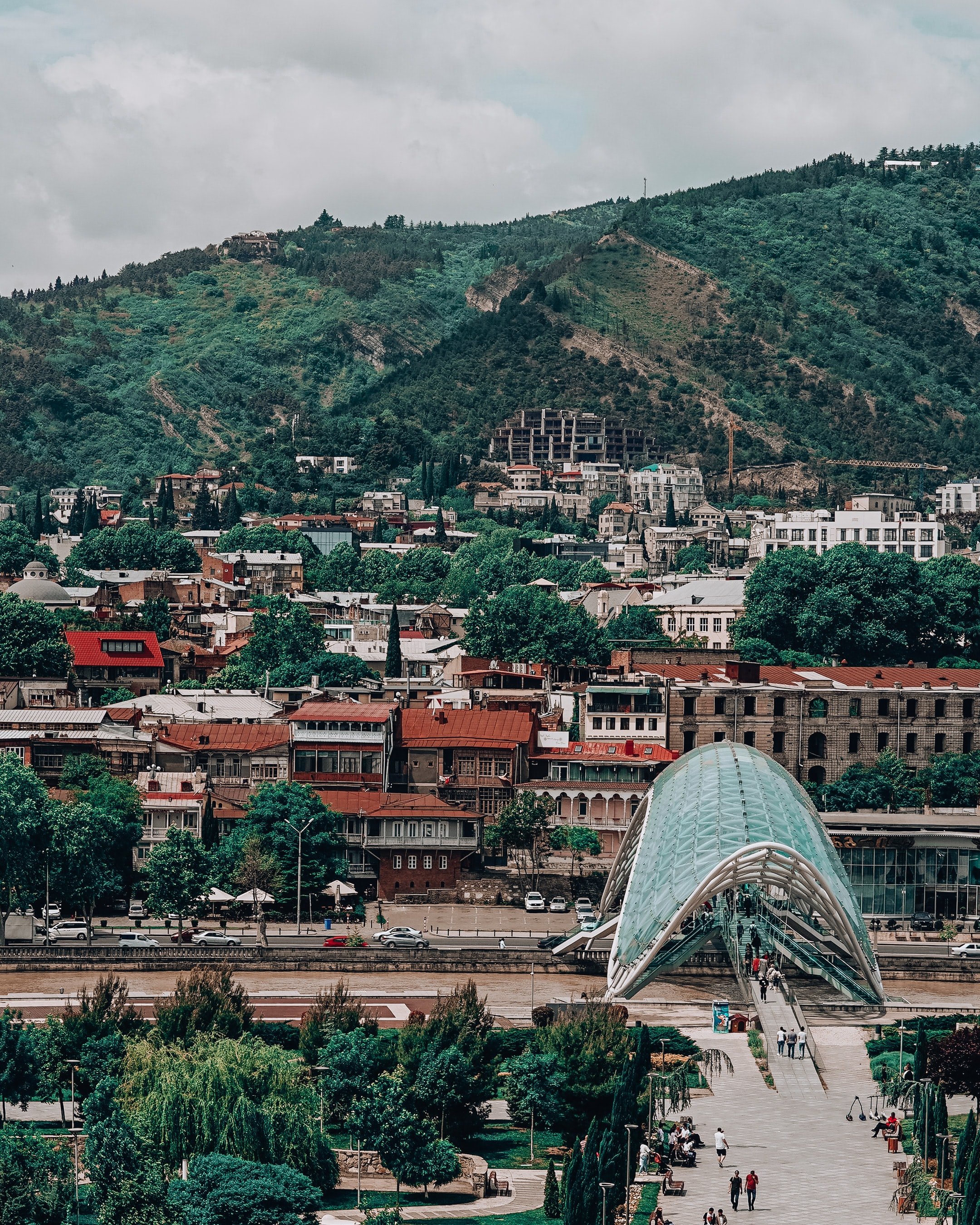 Municipios remotos de Georgia, refugio para miles de negocios rusos