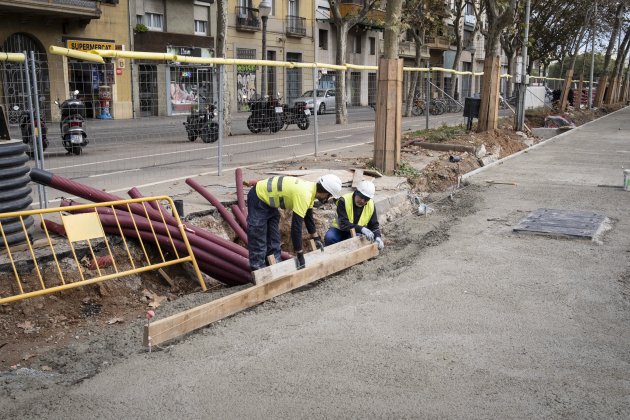 Recurs obres, obrers, tramvia Diagonal, construcció obrers ciment / Foto: Carlos Baglietto
