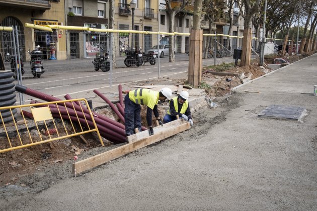 Recurs obres, obrers, tramvia Diagonal, construcció obrers ciment / Foto: Carlos Baglietto Recurs obres, obrers, tramvia Diagonal, construcció obrers ciment / Foto: Carlos Baglietto