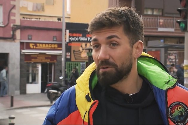 Alejandro albalá en su estanco de Carabanchel Telecinco Alejandro albalá en su estanco de Carabanchel Telecinco