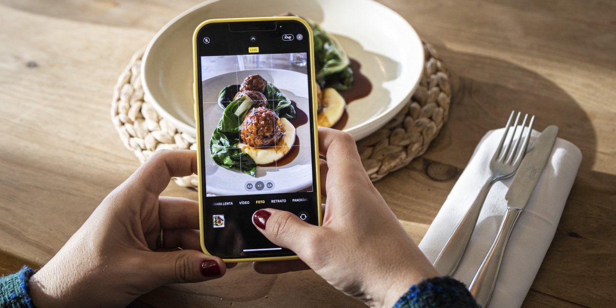 FOOD LOVER CASA LUZ movil foto / Foto: Montse Giralt FOOD LOVER CASA LUZ movil foto / Foto: Montse Giralt