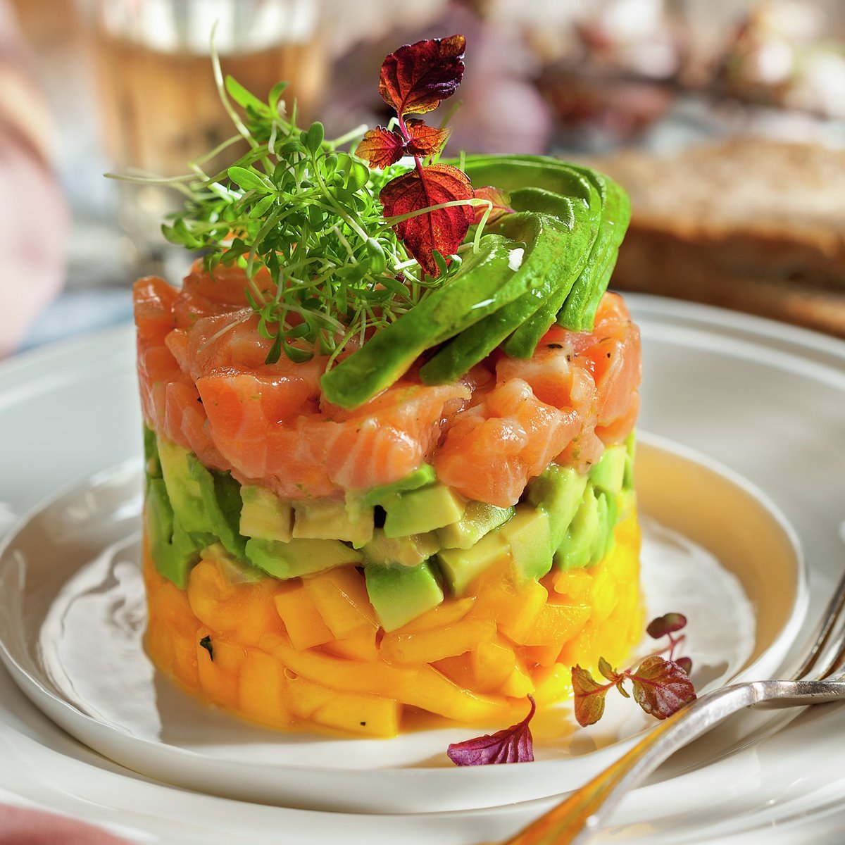 Tàrtar de salmó, alvocat i mango / Foto: Cocina Fácil Tàrtar de salmó, alvocat i mango / Foto: Cocina Fácil