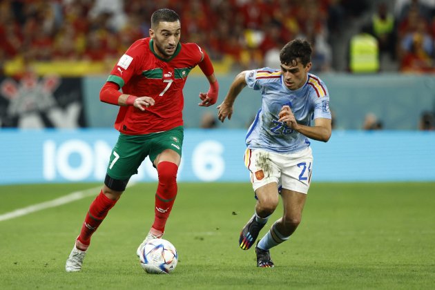 Hakim Ziyech Pedri González Marruecos España / Foto: EFE