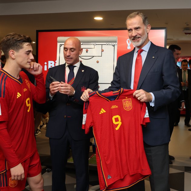 Felipe VI cono Gavi Catar GTRES Felipe VI cono Gavi Catar GTRES