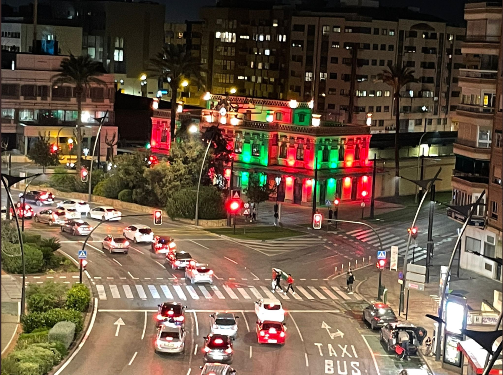 Ridículo de Vox y el PP en Murcia: confunden luces navideñas con la bandera de Marruecos