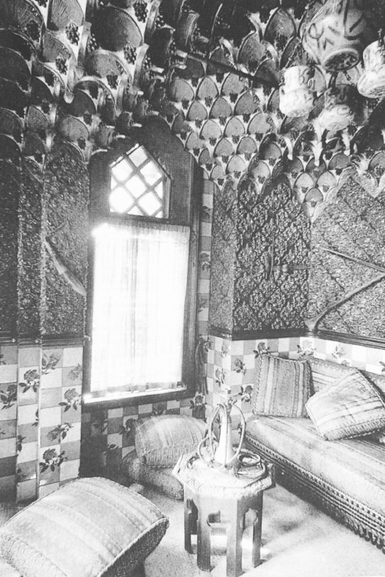 barcelona orientalista fumador casa vicens reial catedra gaudí