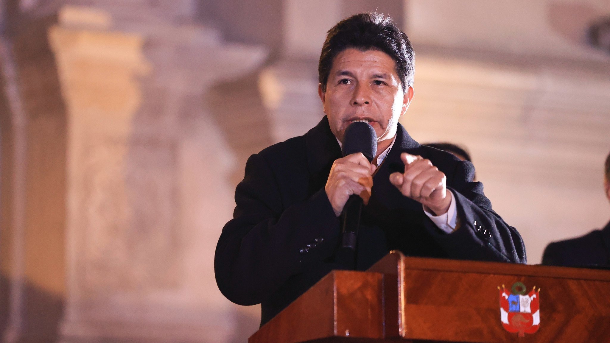 Pedro Castillo intenta disolver el Congreso de Perú para evitar la destitución
