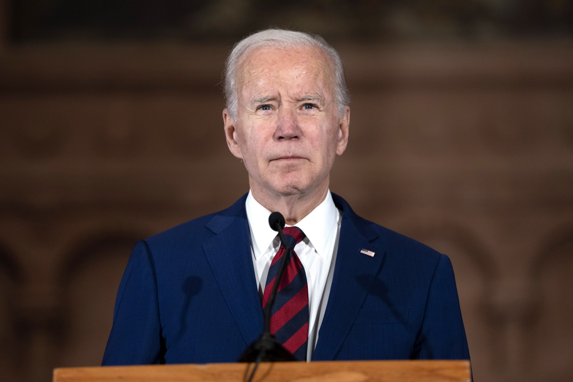 Joe Biden torna a prometre prohibir els fusells d'assalt als EUA: "Podem fer-ho de nou"