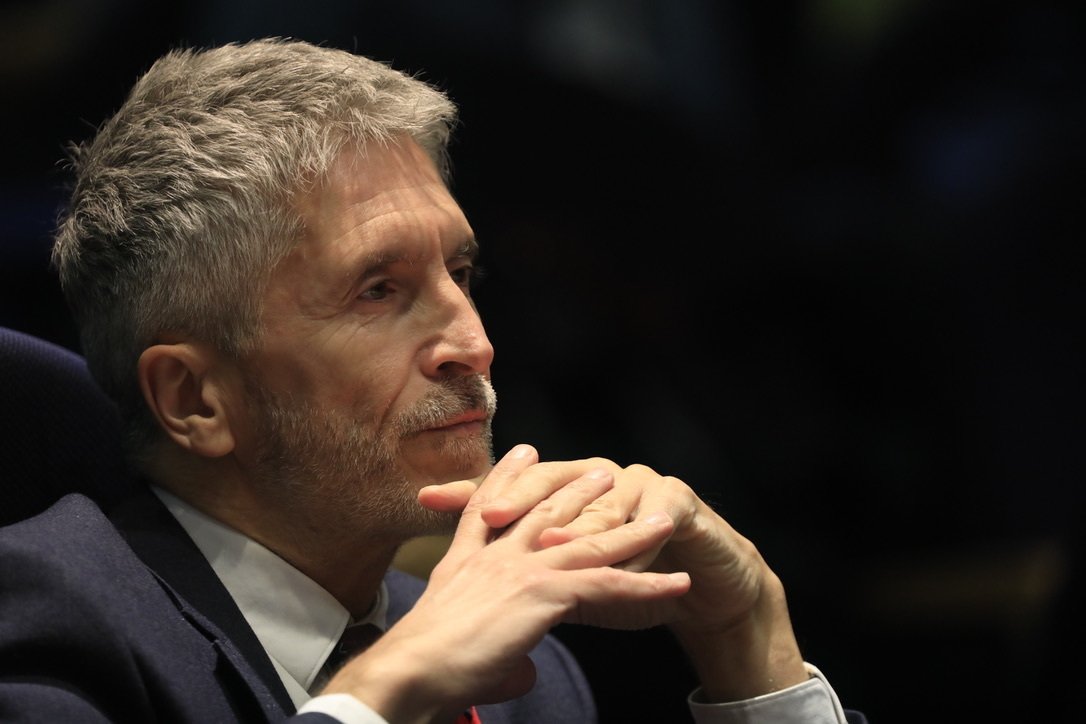 Marlaska cree que es una "barbaridad" el sorteo de una prostituta entre militares del Bruc