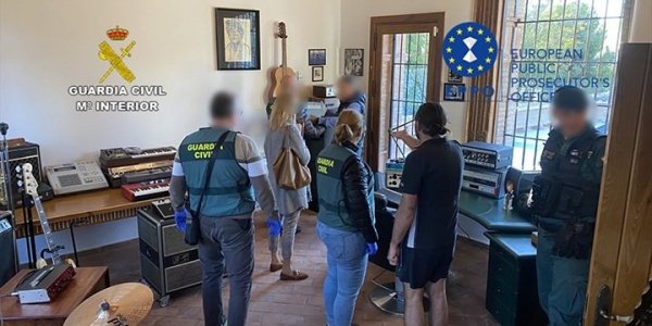 EuropaPress 4851446 guardia civil registra empresa barcelona dos domicilios despacho abogados EuropaPress 4851446 guardia civil registra empresa barcelona dos domicilios despacho abogados
