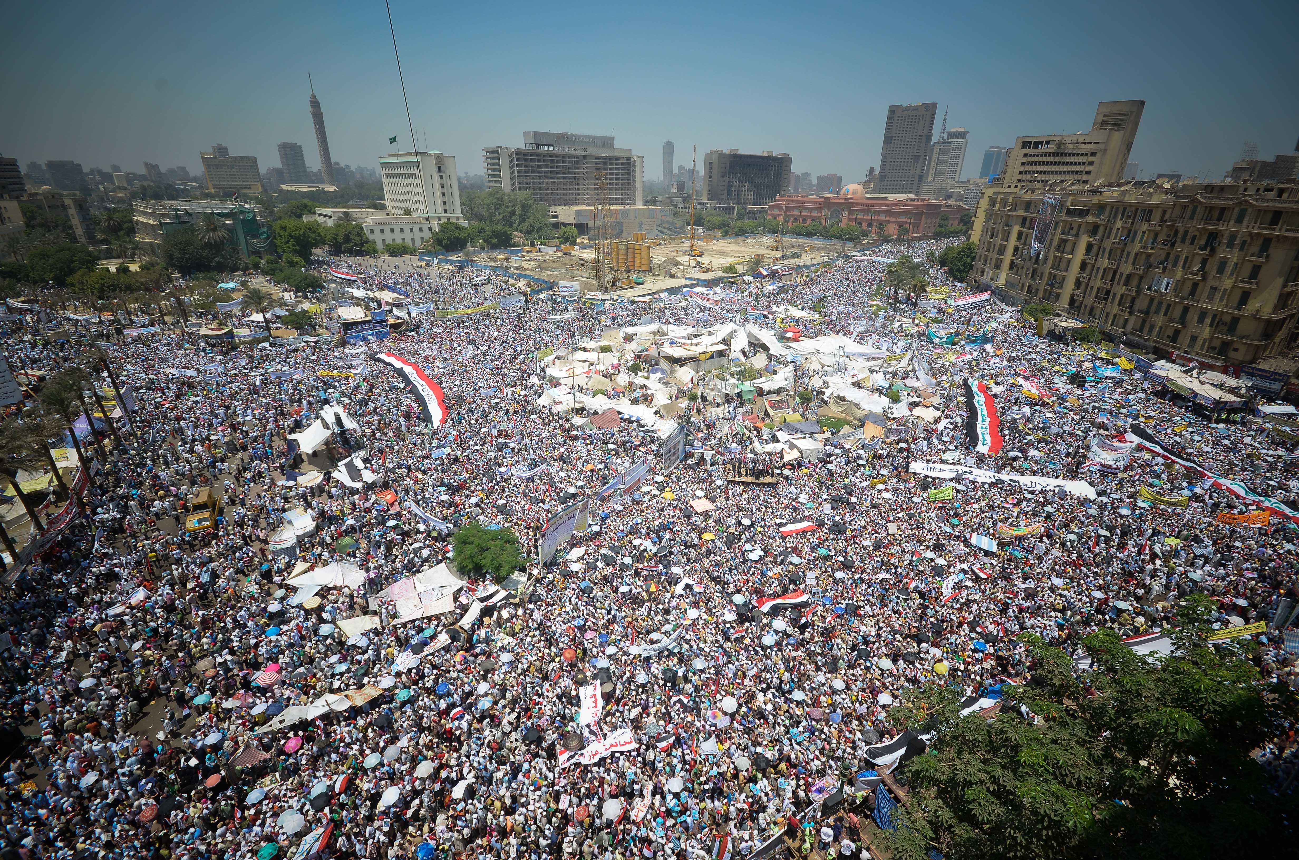 La ocupación de plazas públicas, cara y cruz de la no-violencia