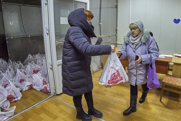 ajuda humanitaria kharkiv efe