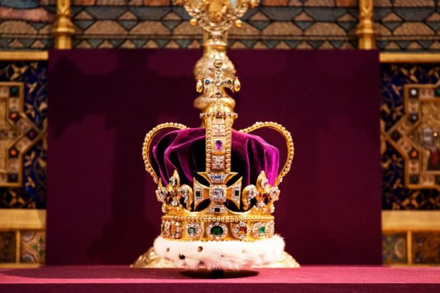 Corona Carlos III GTRES Corona Carlos III GTRES