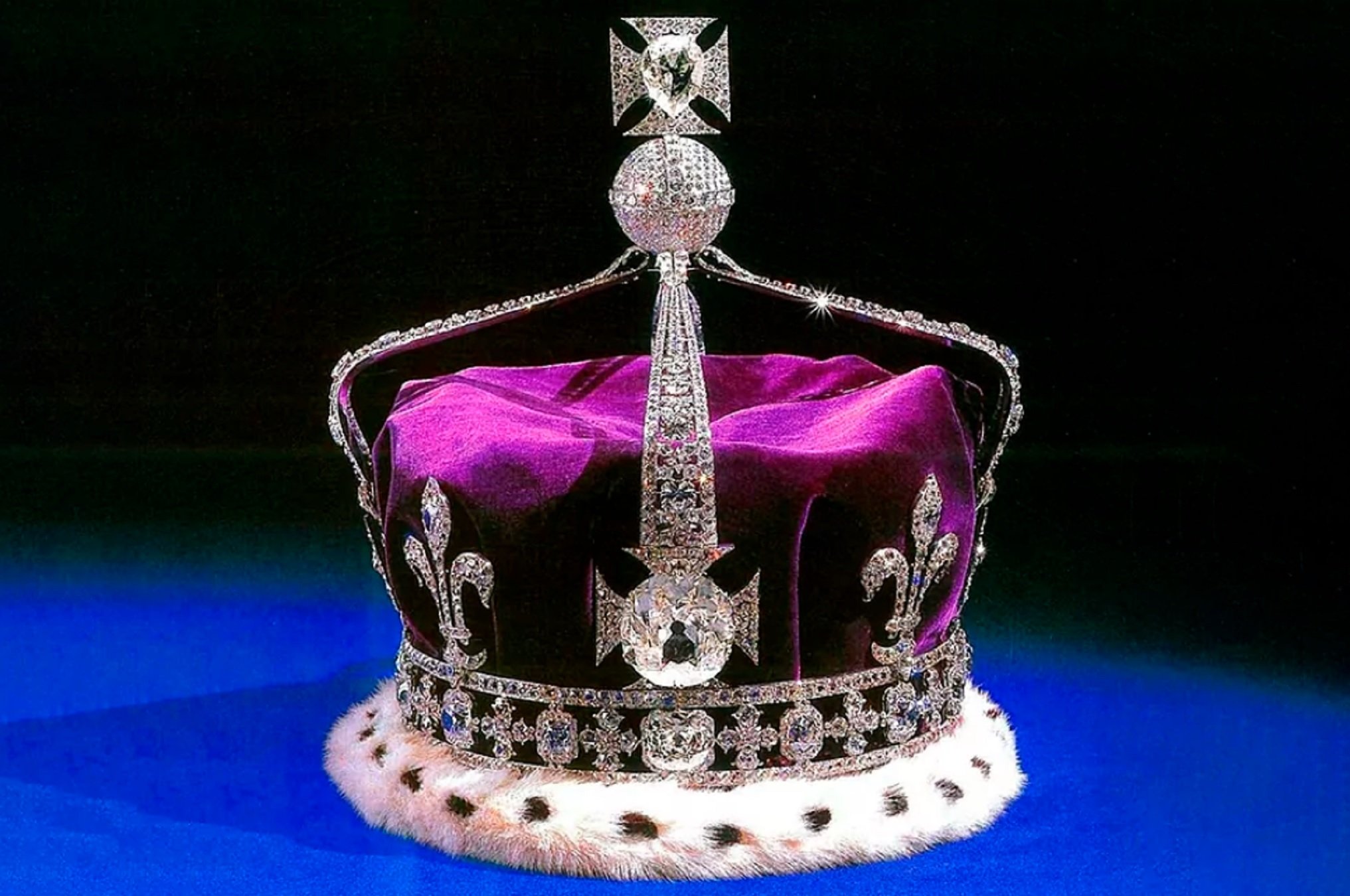 La corona de Isabel II y el Koh i noor
