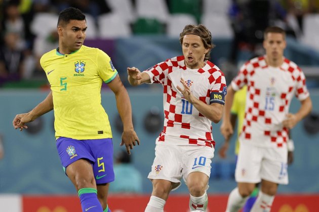 Casemiro Luka Modric Brasil Croàcia Mundial Qatar / Foto: EFE Casemiro Luka Modric Brasil Croàcia Mundial Qatar / Foto: EFE