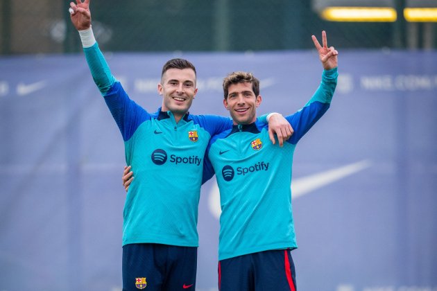 Iñaki Peña Sergio Roberto / Foto: @FCBarcelona_es