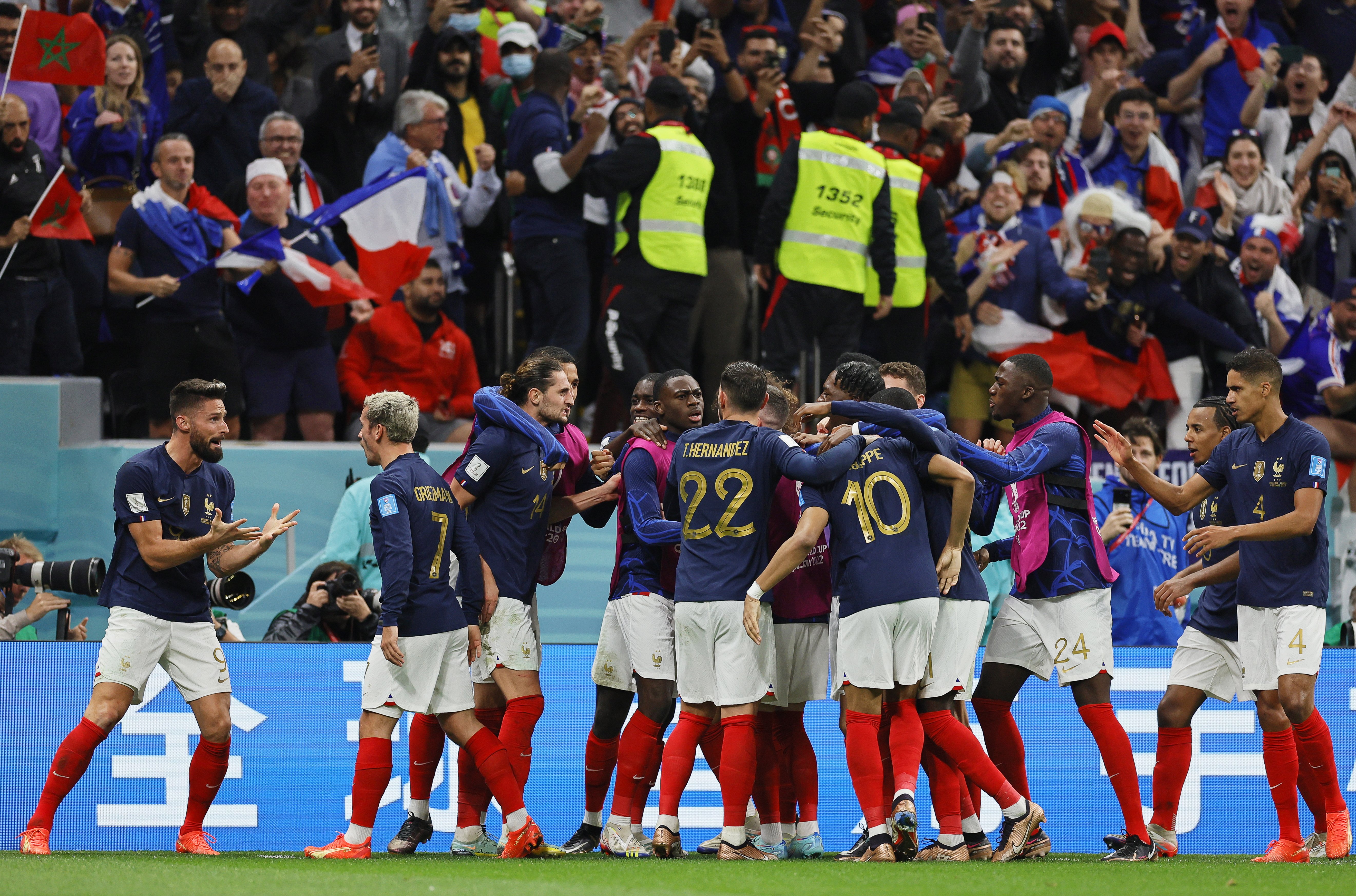 Una rocosa Francia elimina a Inglaterra (1-2) y se enfrentará a Marruecos en las semifinales del Mundial