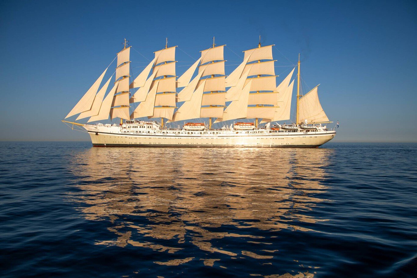 El crucero a vela más grande del mundo no navega