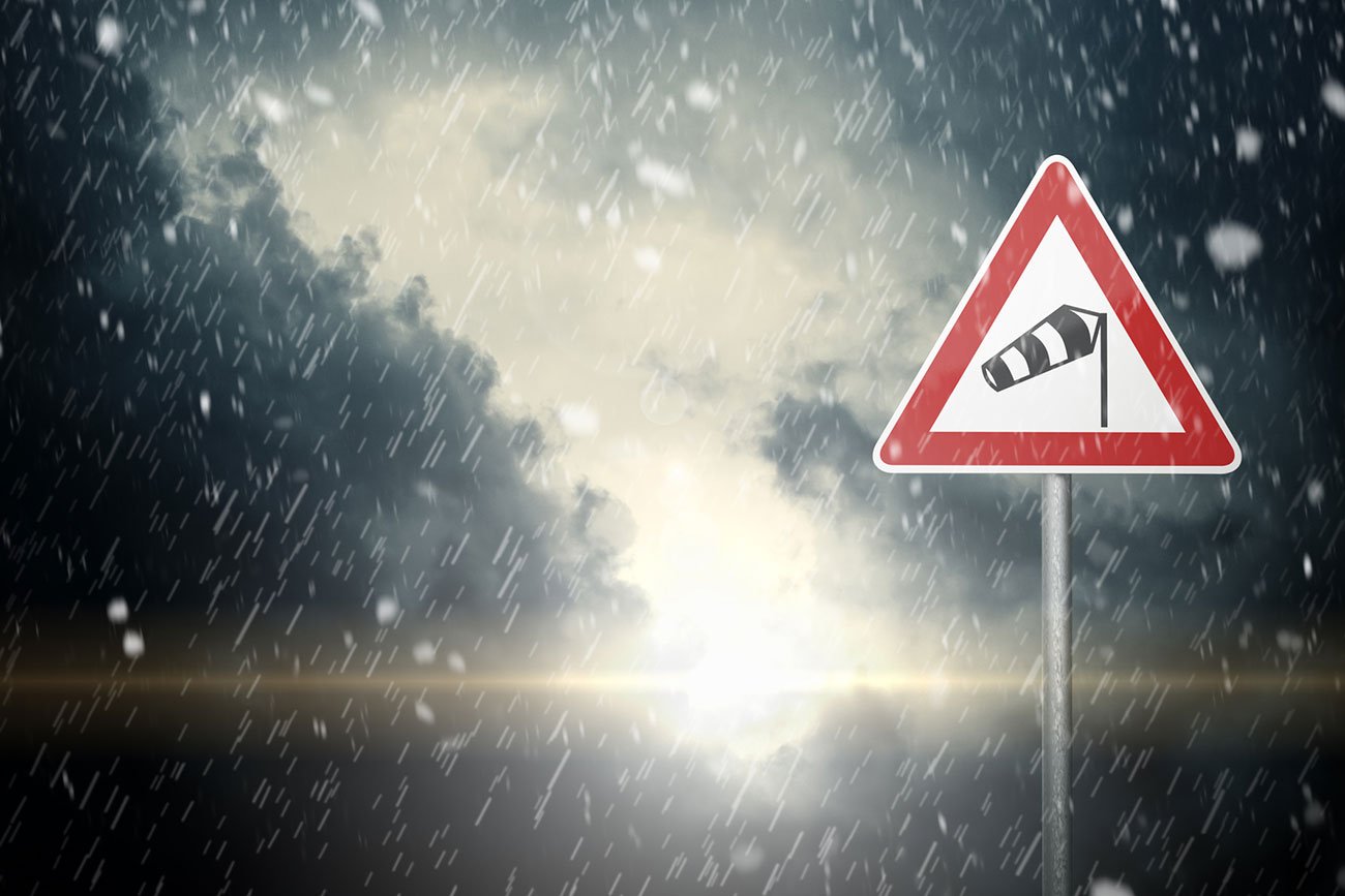 El viento, un enemigo temible en la carretera