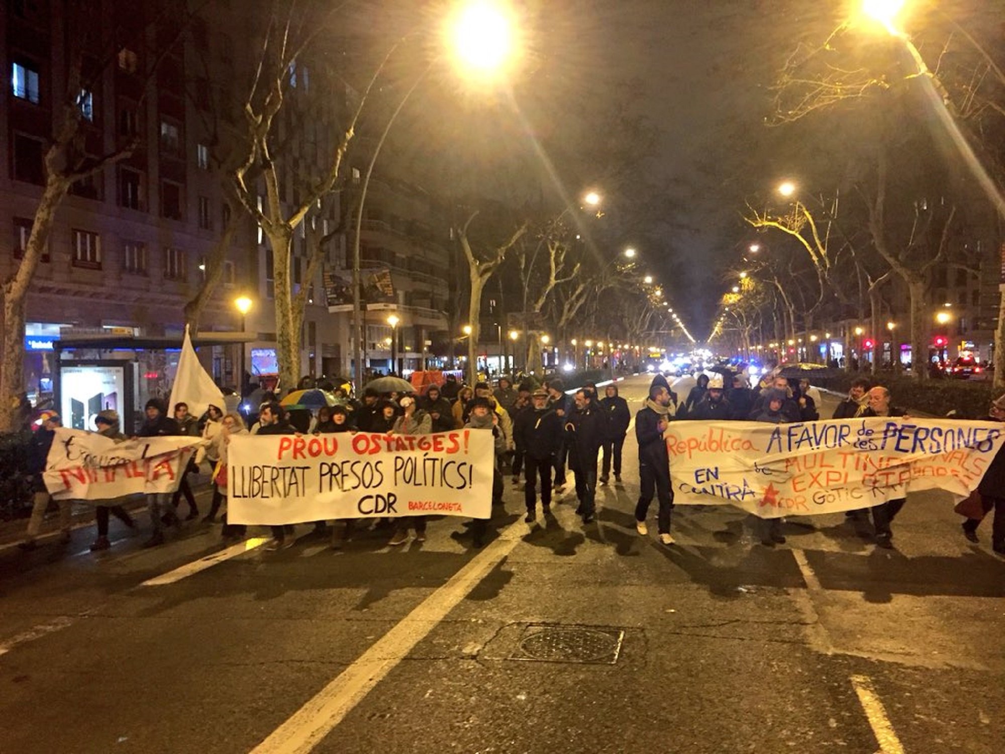 Los CDR denuncian la represión del 1-O aprovechando la visibilidad del Mobile