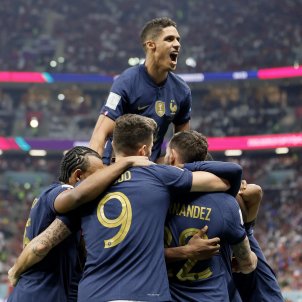Jugadores Francia celebran gol Varane Marruecos Mundial Qatar / Foto: EFE