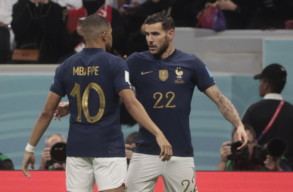 Kylian Mbappé Théo Hernández gol França Marroc Mundial Qatar / Foto: EFE