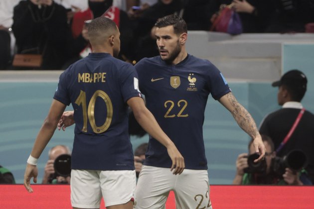 Kylian Mbappé Théo Hernández gol França Marroc Mundial Qatar / Foto: EFE