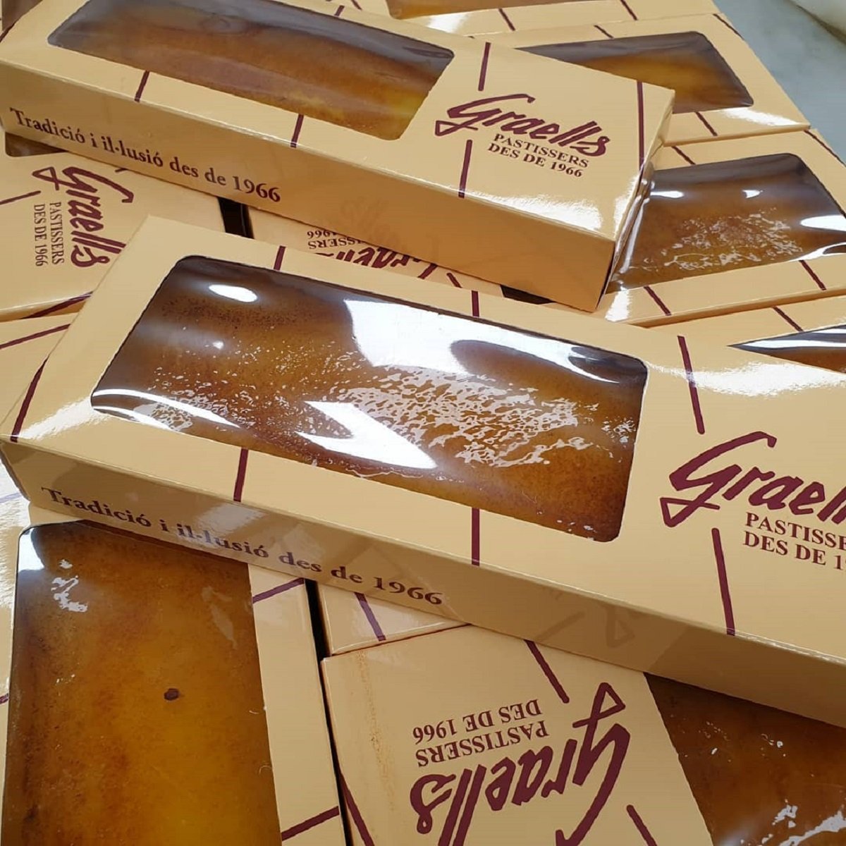 Torrons crema cremada Pastisseria Graells de Balaguer Torrons crema cremada Pastisseria Graells de Balaguer