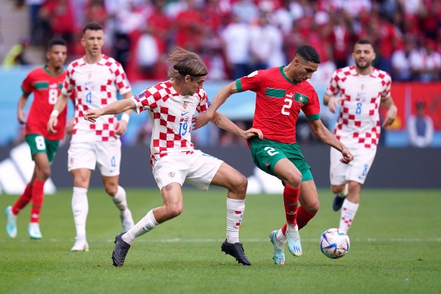 Borna Sosa Achraf Hakimi Marruecos Croacia Mundial fase grupos / Foto: Europa Press - Adam Davy Borna Sosa Achraf Hakimi Marruecos Croacia Mundial fase grupos / Foto: Europa Press - Adam Davy