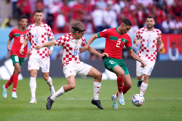 Borna Sosa Achraf Hakimi Marruecos Croacia Mundial fase grups / Foto: Europa Press - Adam Davy