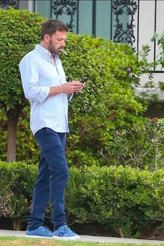 Ben Affleck fumando