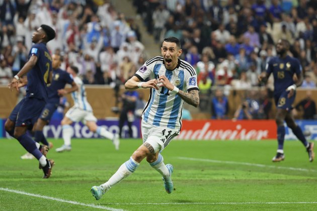 gol Di María final Mundial Argentina / Foto: EFE - Ronald Wittek