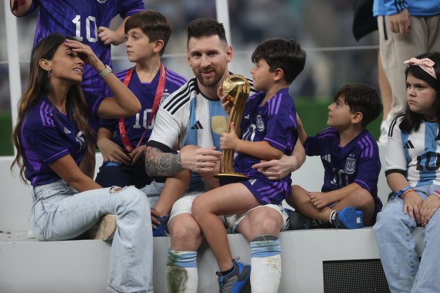 Leo Messi, Antonella e hijos EFE