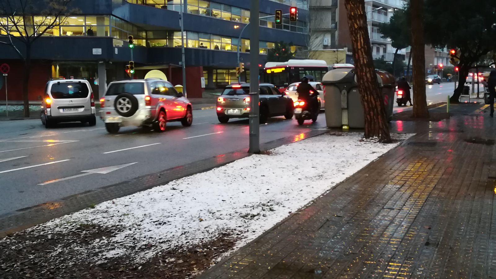 Avalancha de llamadas al 112: 1.760 hasta las 7 de la mañana