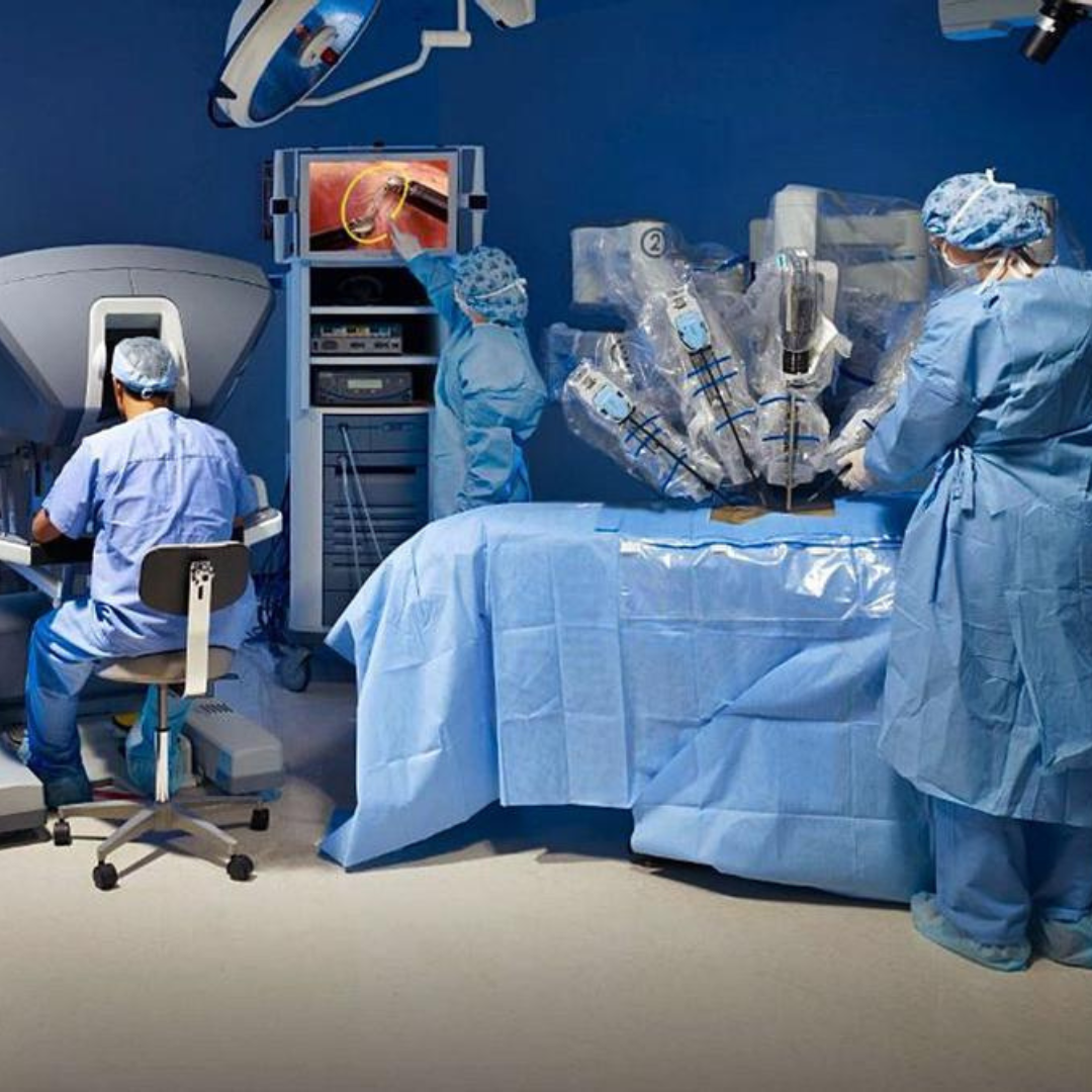 Clínica Diagonal apuesta por Da Vinci, el robot quirúrgico de máxima precisión
