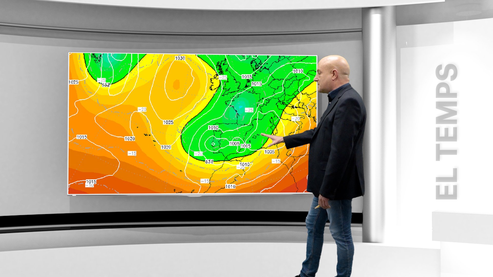 Atención al tiempo de Nochebuena, Navidad y Nochevieja: viene frío y nieve en cotas muy bajas