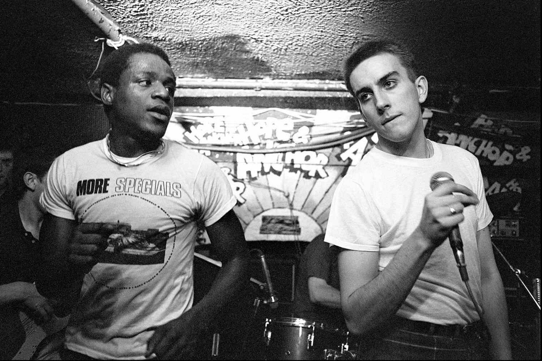 Mor Terry Hall, cantant The Specials, banda icònica de l'ska