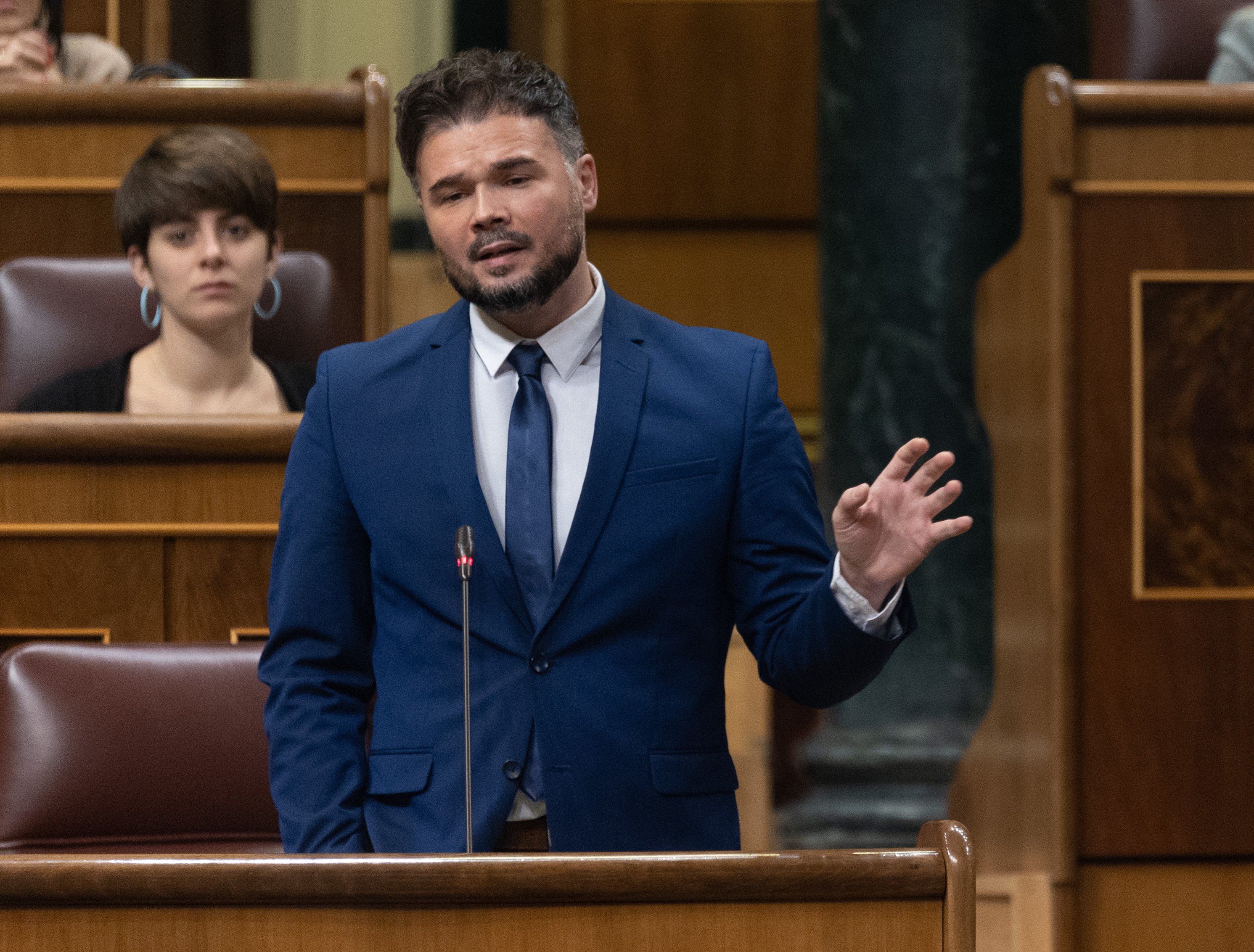 Rufián promet al PSOE “no deixar-los penjats” en l’embat contra el Constitucional