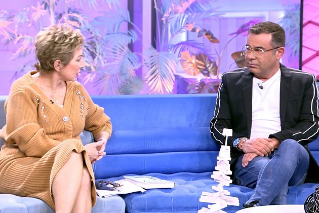Jorge Javier Vázquez  con Ana Rosa Quintana ríen Telecinco