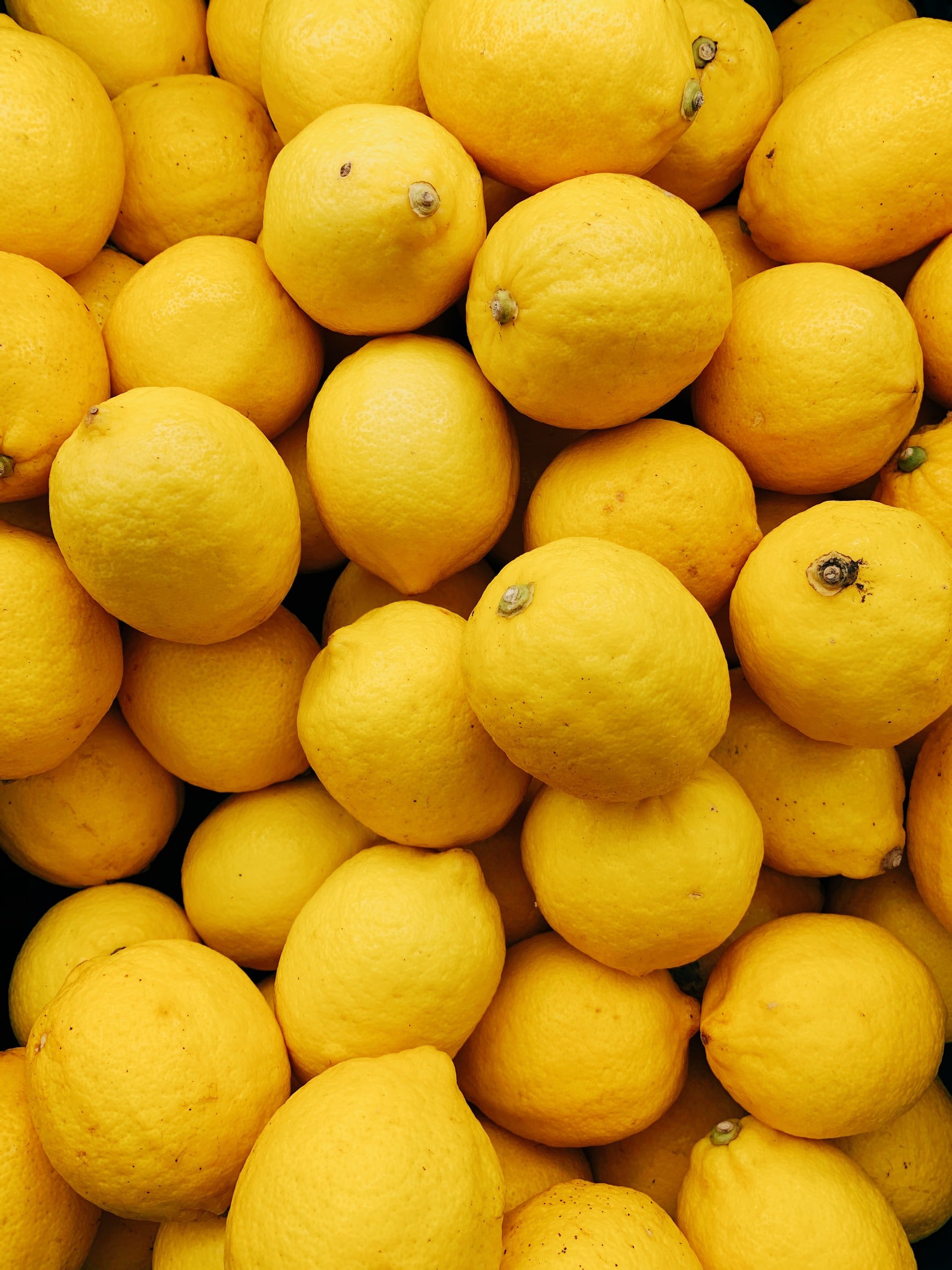 Propiedades curativas y beneficiosas del limón