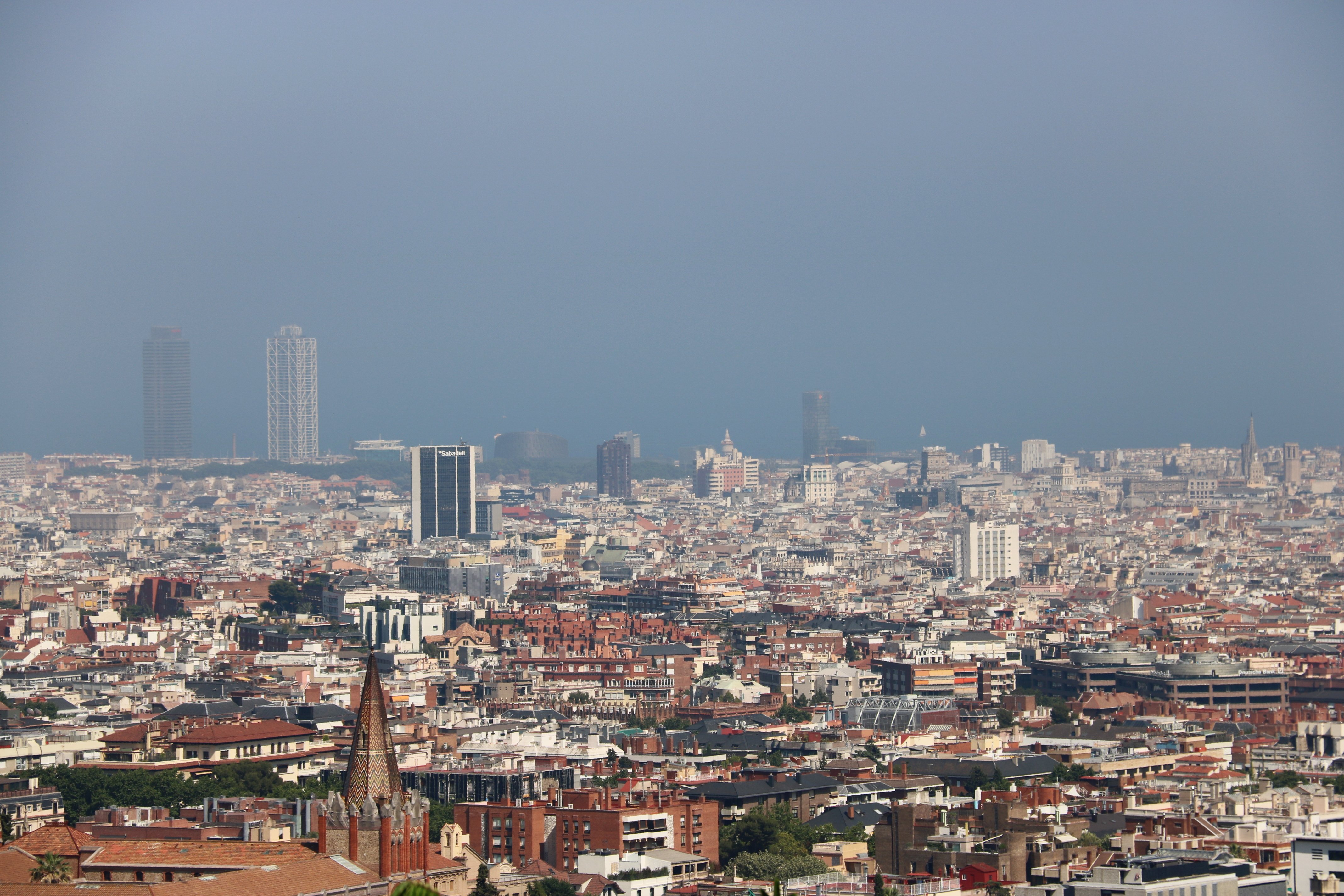 El TJUE riñe a España porque Barcelona infringió "sistemáticamente" la directiva de calidad del aire