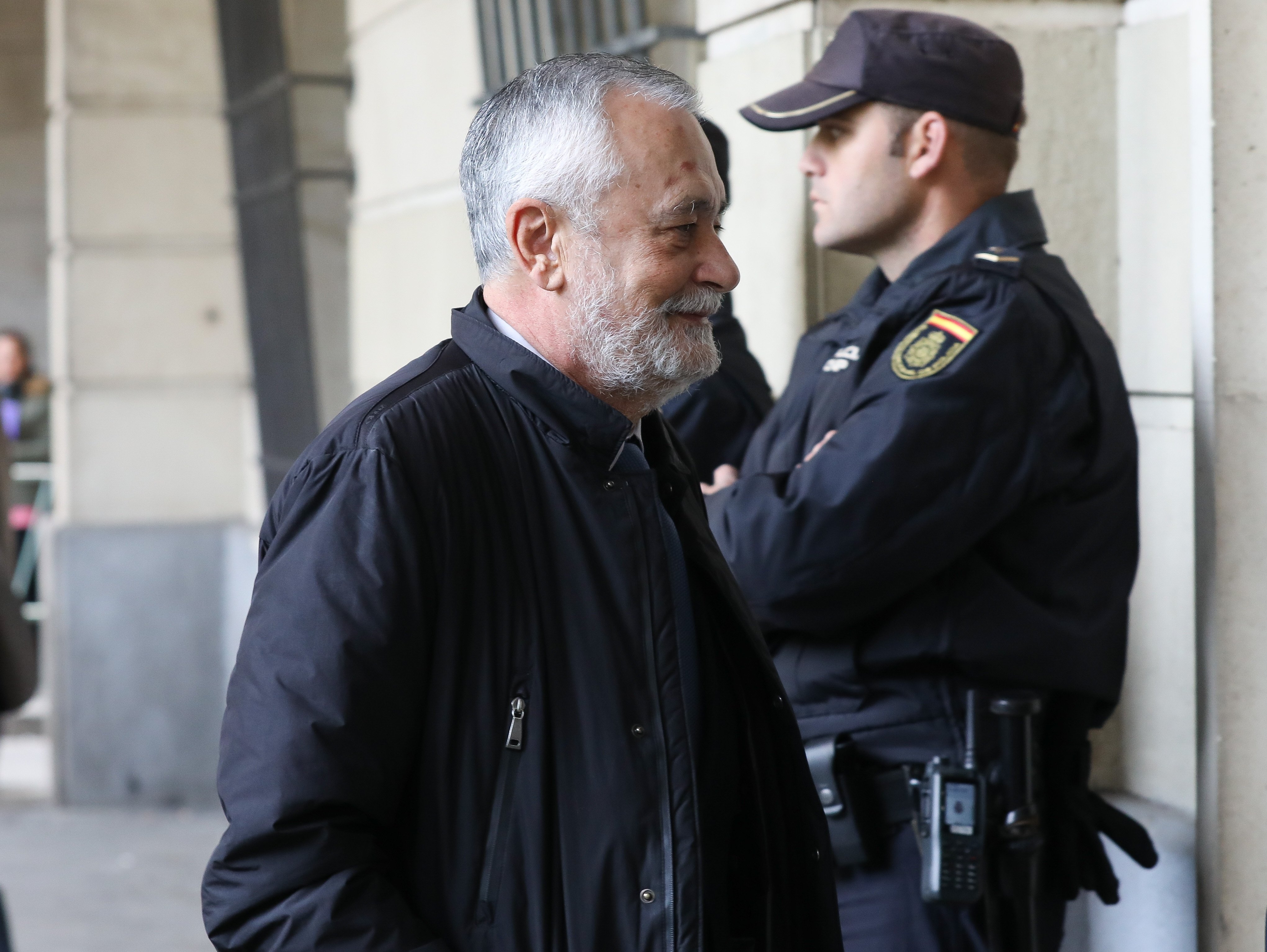 Griñán pide suspender su pena de prisión por una enfermedad sobrevenida