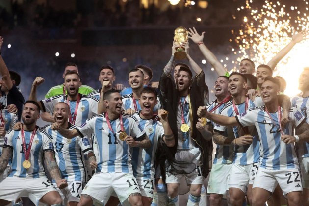 Argentina celebrant el Mundial conquerit en Qatar / Foto: EFE