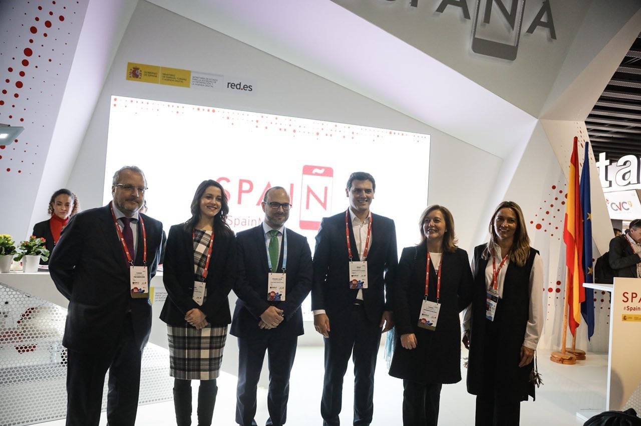 Rivera y Arrimadas 'olvidan' visitar el pabellón de Catalunya en el Mobile