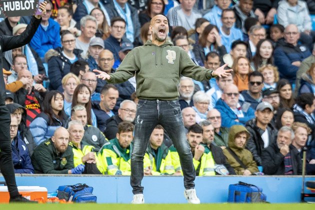 Pep Guardiola enfadado Manchester City / Foto: Europa Press