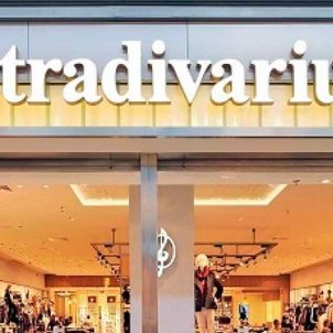 Removent el catàleg de Stradivarius hem trobat la caçadora edició limitada a preu de ganga