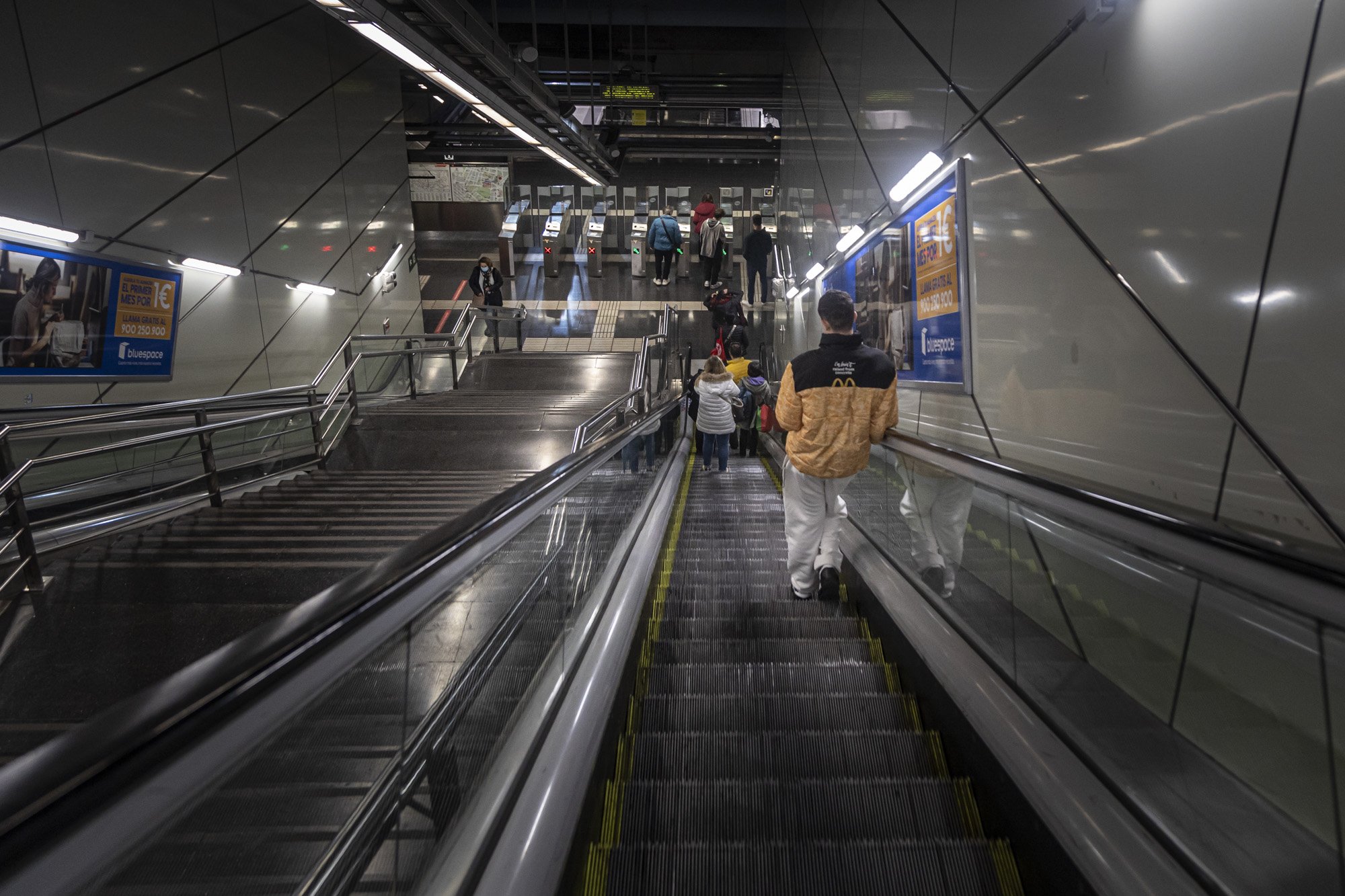 L’hipnòtic vídeo que desenvolupa el passat, present i futur del metro de Barcelona