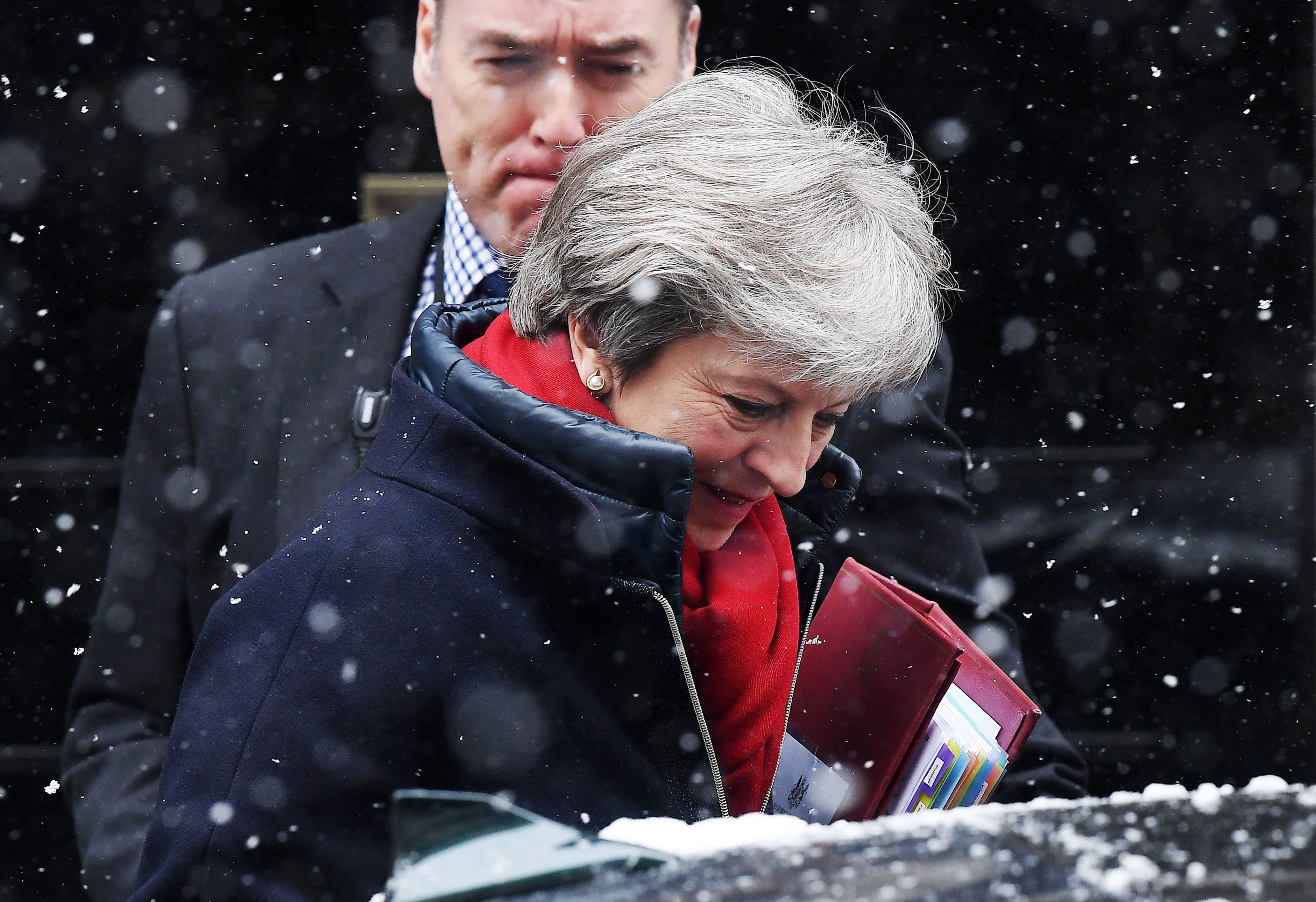 Theresa May no acepta el borrador del acuerdo del "brexit" de Bruselas