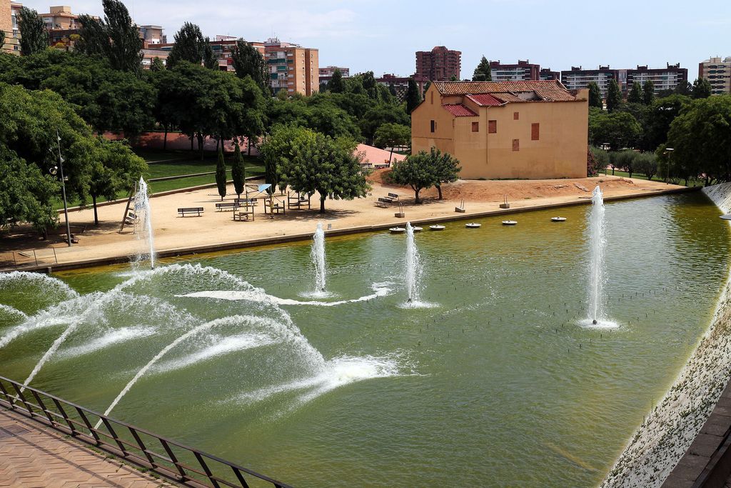 Dues masies supervivents de Barcelona es convertiran en escoles bressol